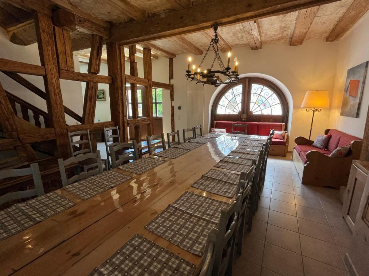 Domaine La Cour Des Nobles - Demeure, Maison Et Appartements Au Coeur De Riquewihr Exterior photo