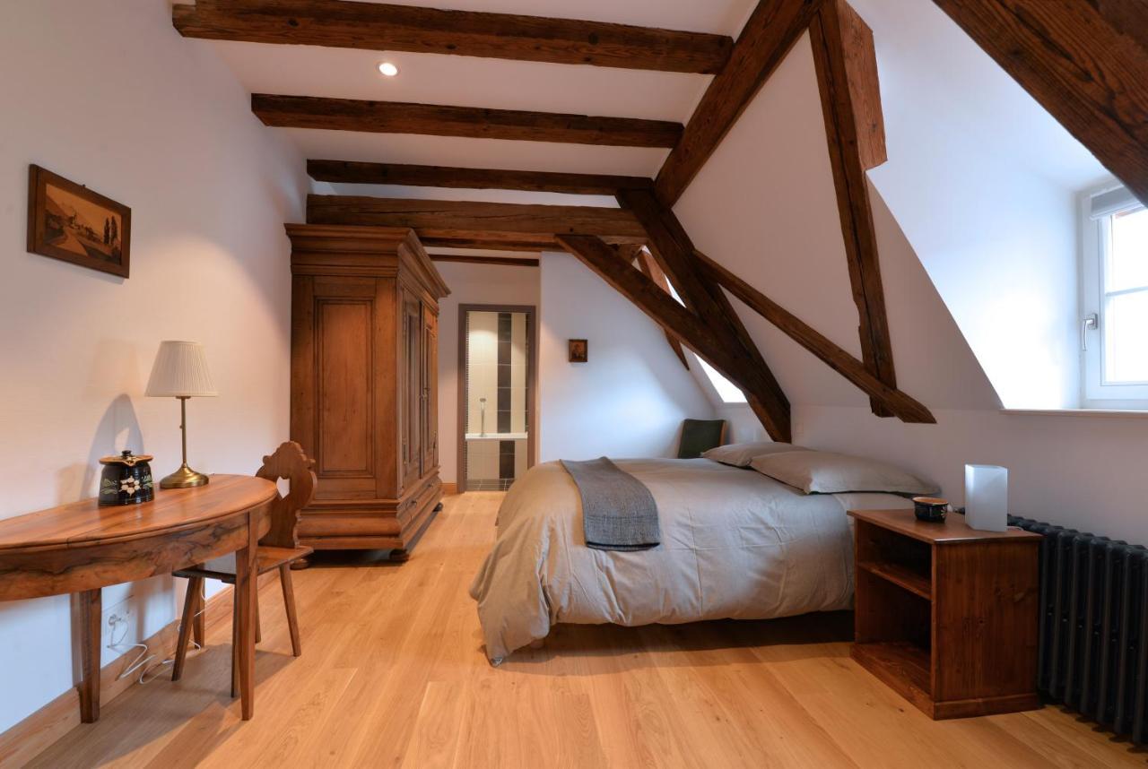 Domaine La Cour Des Nobles - Demeure, Maison Et Appartements Au Coeur De Riquewihr Exterior photo